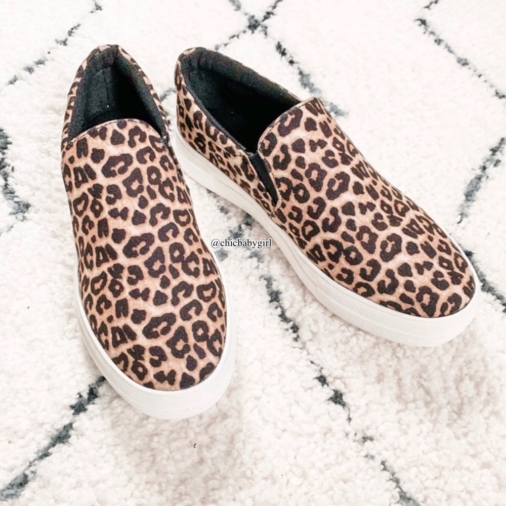 Leopard Canvas Slip On Sneakers Flats - Picture 8 of 10